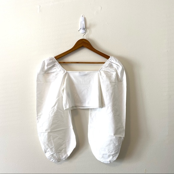 V-Neck Drawstring Crop Top with Balloon Sleeves – Stylish Streetwear